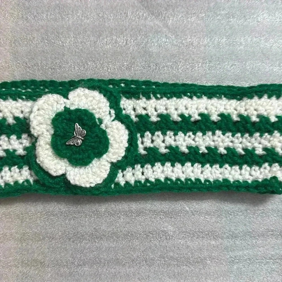 KNITTED HEAD BAND & NECK WARMER
-HAND MADE 
ADJUSTABLE SIZE - Picture 2 of 3